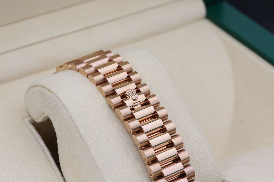 Rolex Day-Date 40 228235 Image 3